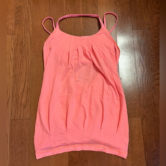 Lululemon Flow And Go Tank. Size 4 - Picture 4 of 6
